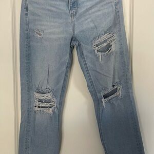 American Eagle Mom Jean - Straight Leg Jeans with Distressed Details